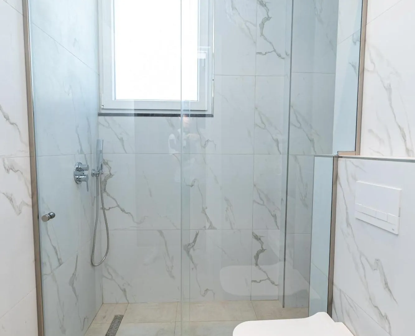 Hotel Aluor Vlorë アルバニア