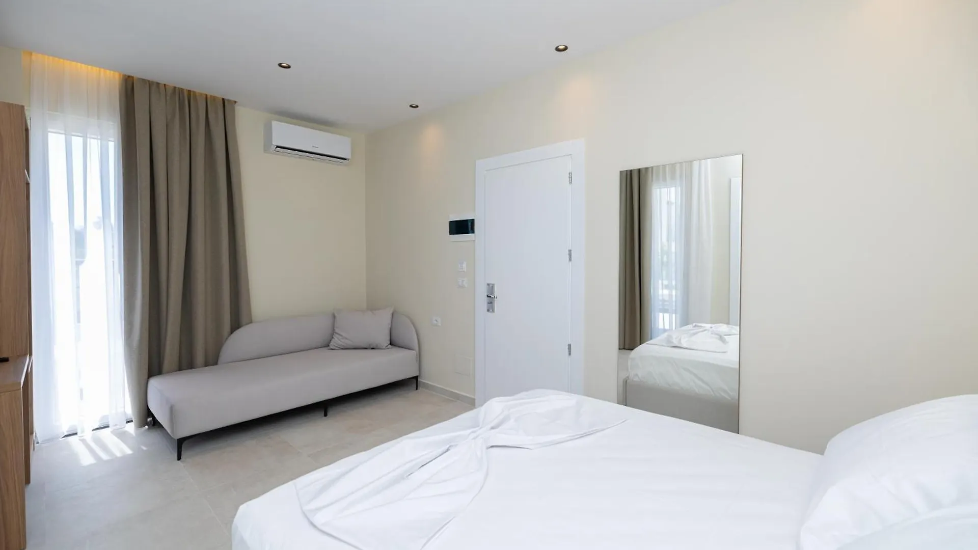 Hotel Aluor Vlorë アパートホテル